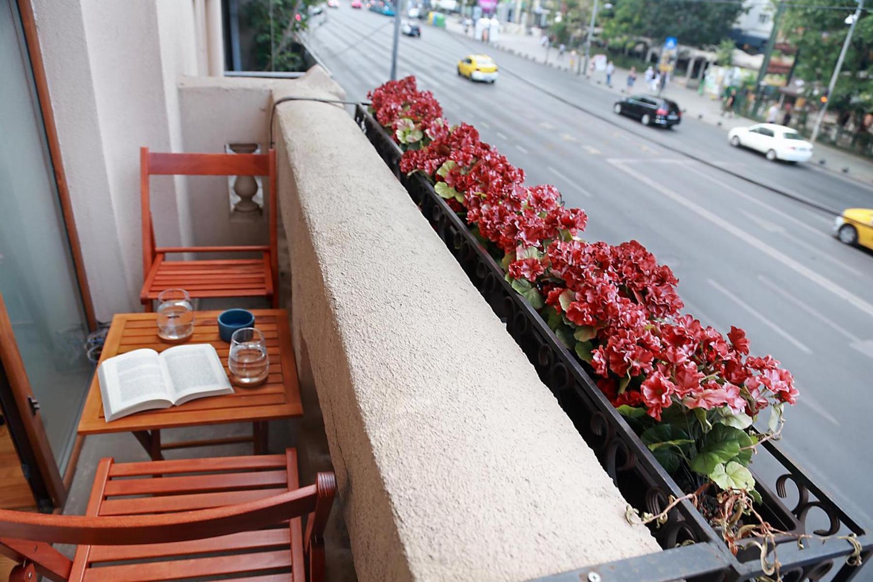 Athenaeum Spacious& Cozy 1Br Prime Location W Balcony Букурещ Екстериор снимка