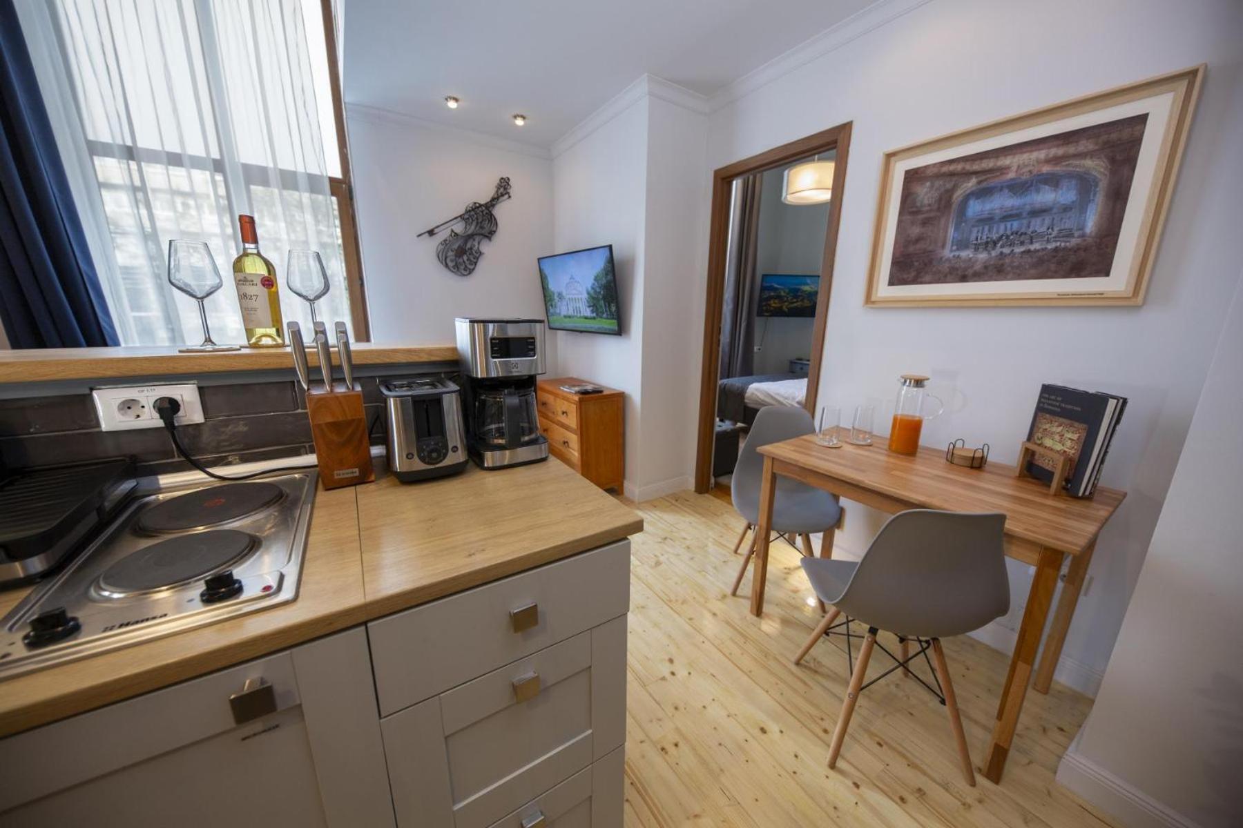 Athenaeum Spacious& Cozy 1Br Prime Location W Balcony Букурещ Екстериор снимка