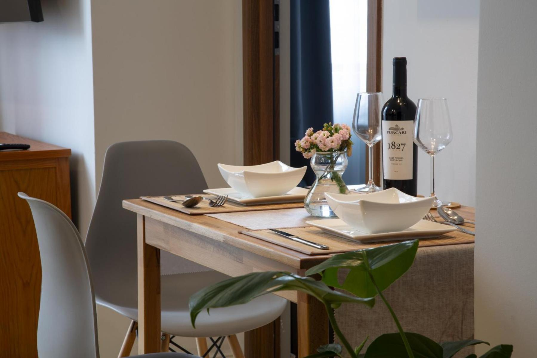 Athenaeum Spacious& Cozy 1Br Prime Location W Balcony Букурещ Екстериор снимка