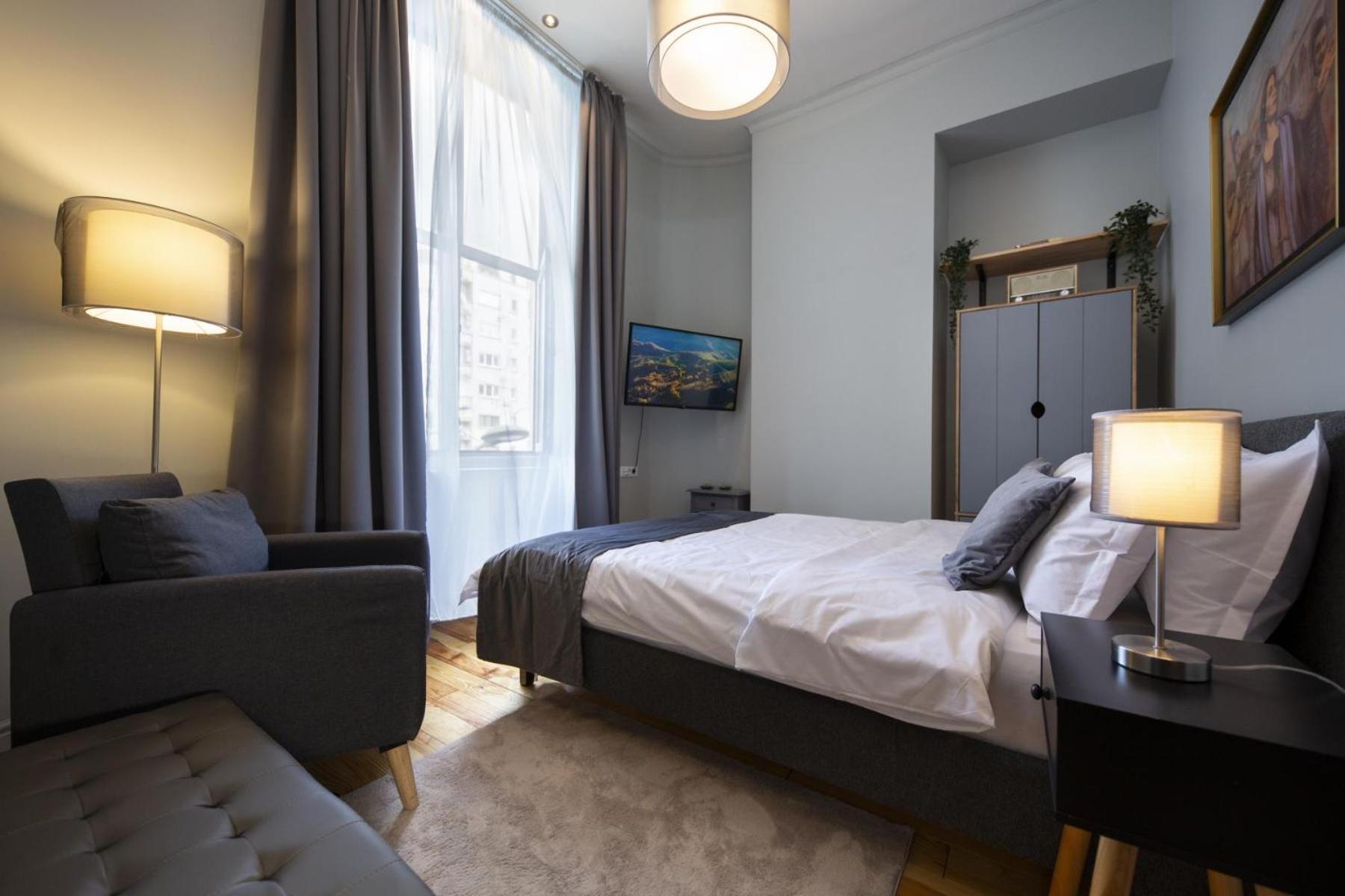 Athenaeum Spacious& Cozy 1Br Prime Location W Balcony Букурещ Екстериор снимка
