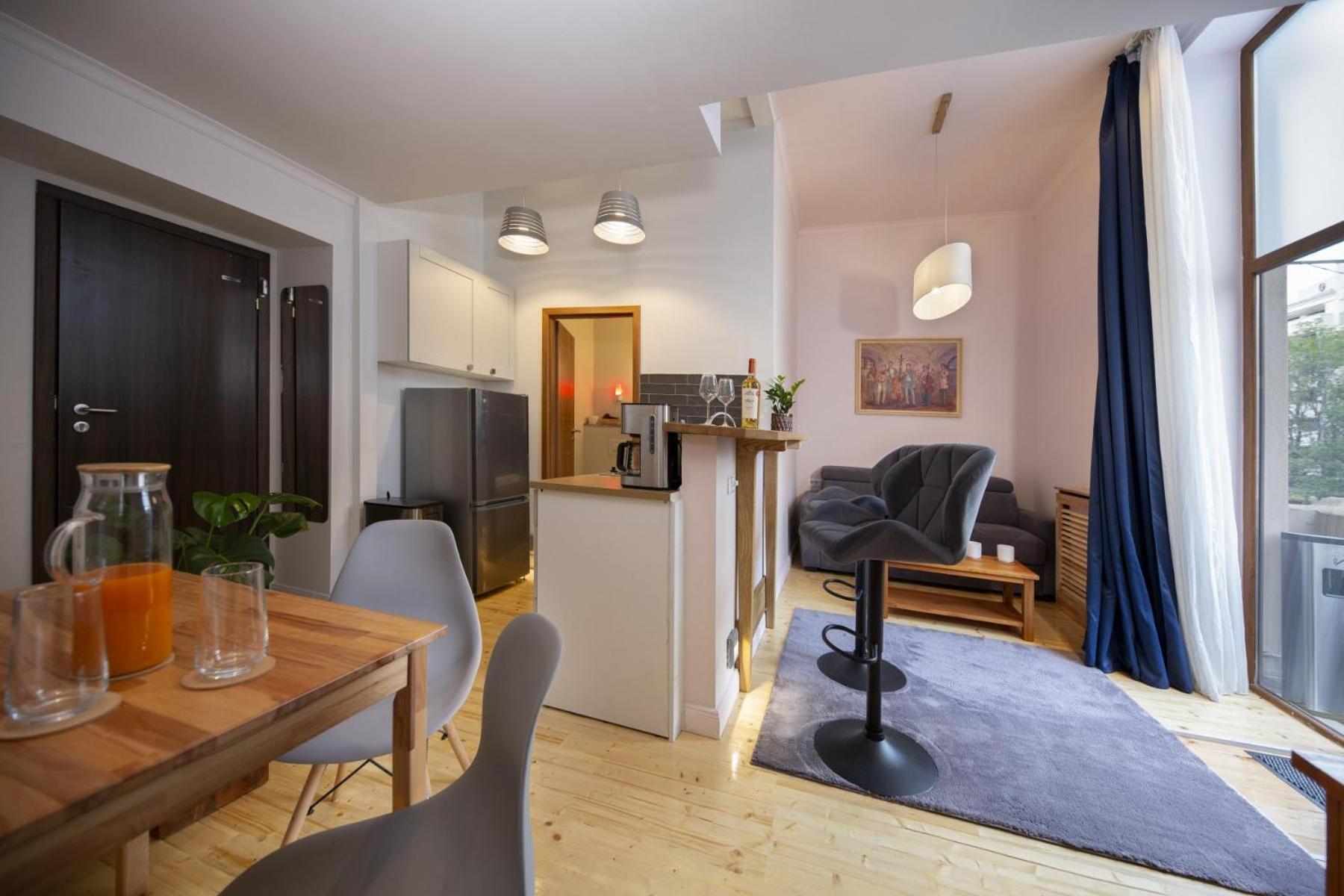 Athenaeum Spacious& Cozy 1Br Prime Location W Balcony Букурещ Екстериор снимка